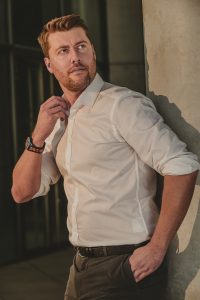 Business Portrait Axel – Outdoor-Shooting im Münchner Kunstareal an der Pinakothek der Moderne, Januar 2025